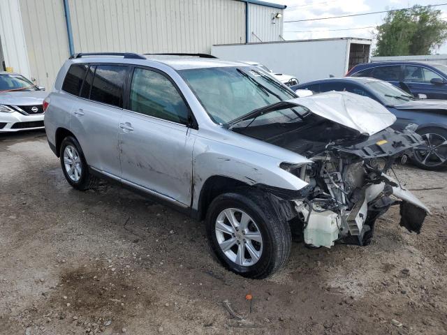 5TDZK3EH2CS061952 - 2012 TOYOTA HIGHLANDER BASE Күміс фото 4