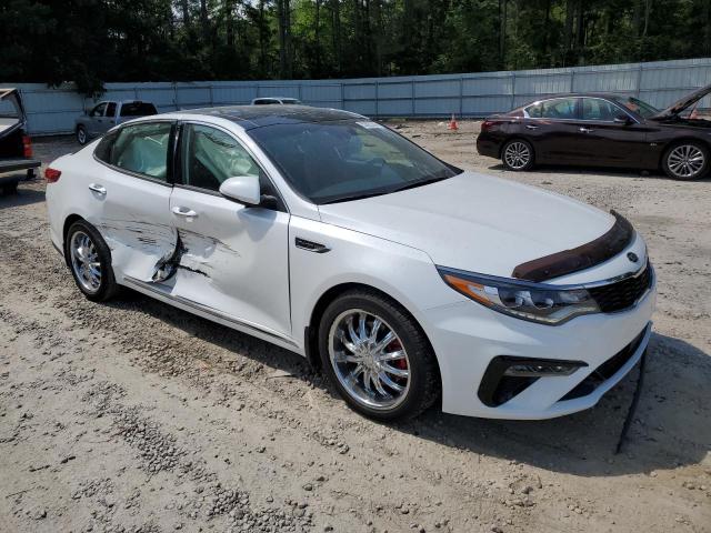 5XXGV4L21KG298659 - 2019 KIA OPTIMA SXL WHITE photo 4