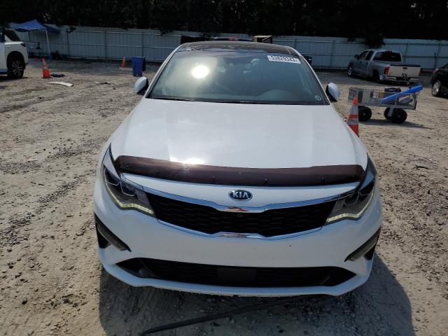 5XXGV4L21KG298659 - 2019 KIA OPTIMA SXL WHITE photo 5