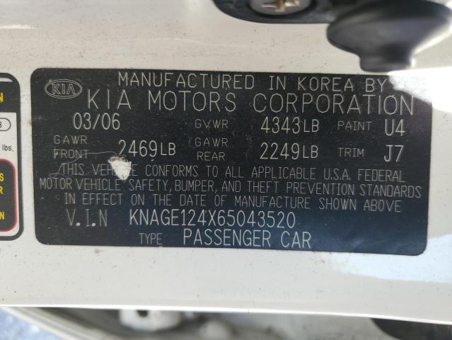 KNAGE124X65043520 - 2006 KIA OPTIMA LX WHITE photo 12