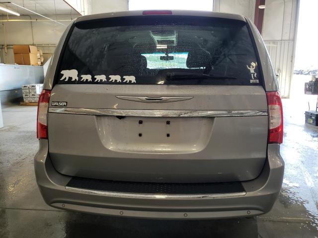 2C4RC1CG1DR767719 - 2013 CHRYSLER TOWN & COU TOURING L SILVER photo 6