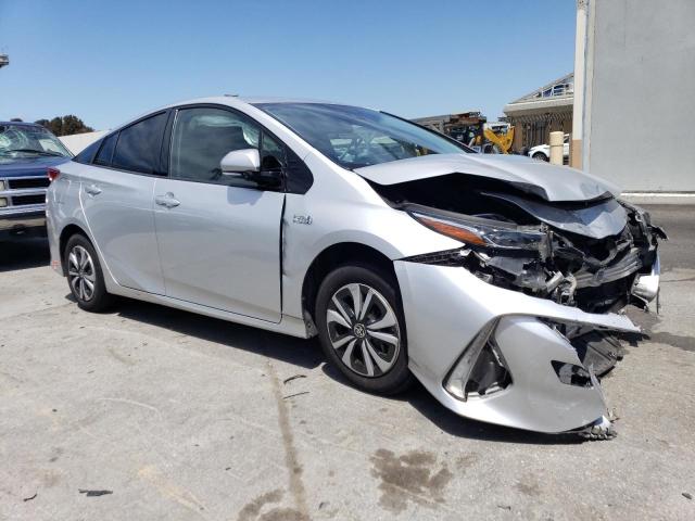 JTDKARFP7J3087023 - 2018 TOYOTA PRIUS PRIM Gümüş foto 4