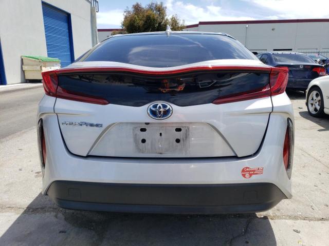 JTDKARFP7J3087023 - 2018 TOYOTA PRIUS PRIM Gümüş foto 6