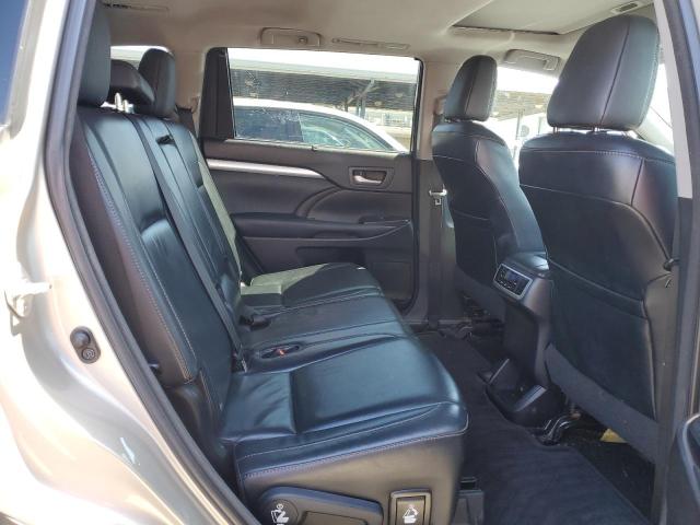 5TDKKRFH7GS126786 - 2016 TOYOTA HIGHLANDER XLE TAN photo 11
