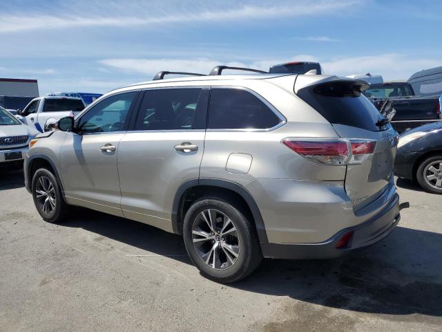 5TDKKRFH7GS126786 - 2016 TOYOTA HIGHLANDER XLE TAN photo 2
