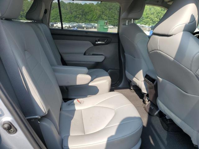 5TDGZRAH6NS141365 - 2022 TOYOTA HIGHLANDER XLE Boz foto 11