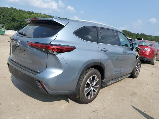 5TDGZRAH6NS141365 - 2022 TOYOTA HIGHLANDER XLE Boz foto 3