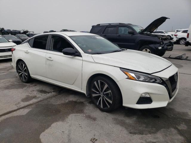 1N4BL4CV6MN339827 - 2021 NISSAN ALTIMA SR WHITE photo 4