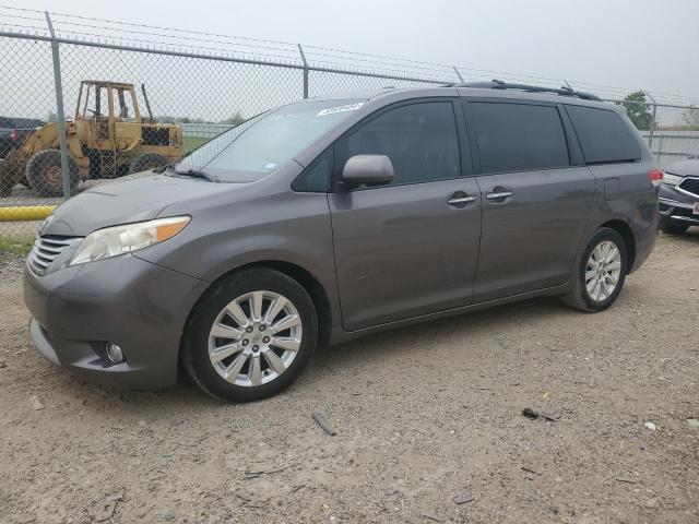 2011 TOYOTA SIENNA XLE, 