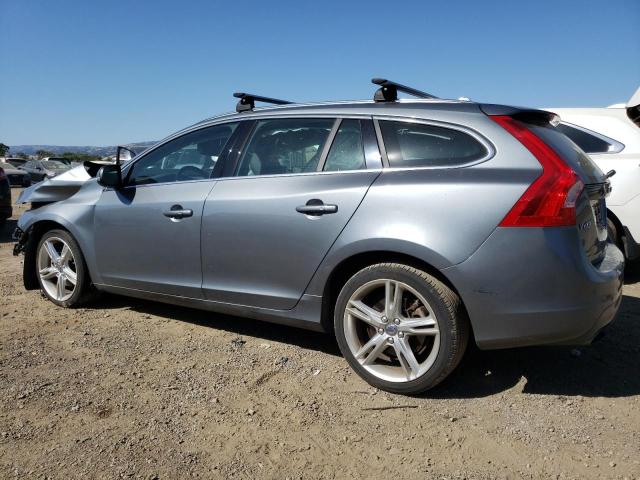 YV140MEK0H1355043 - 2017 VOLVO V60 T5 PREMIER GRAY photo 2