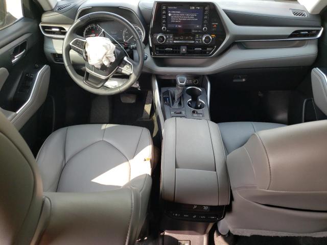 5TDGZRBH7NS227069 - 2022 TOYOTA HIGHLANDER XLE Gümüş foto 8