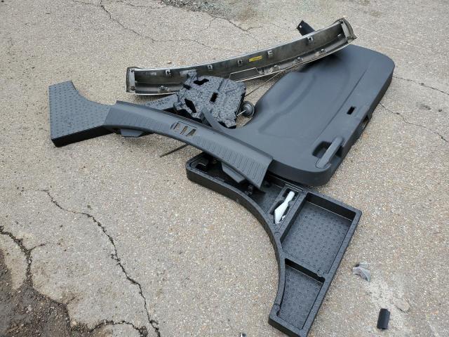 1FMCU0G91HUA83380 - 2017 FORD ESCAPE SE SILVER photo 13