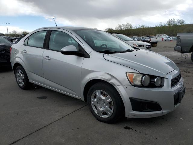 1G1JB5SH7D4167901 - 2013 CHEVROLET SONIC LS Gümüş foto 4