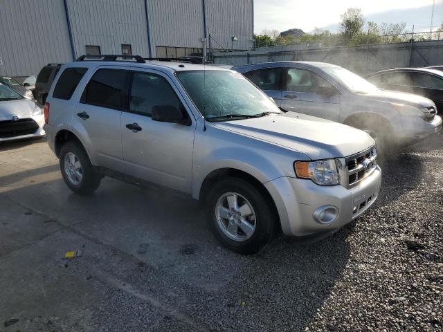 1FMCU0D7XCKB01317 - 2012 FORD ESCAPE XLT SILVER photo 4