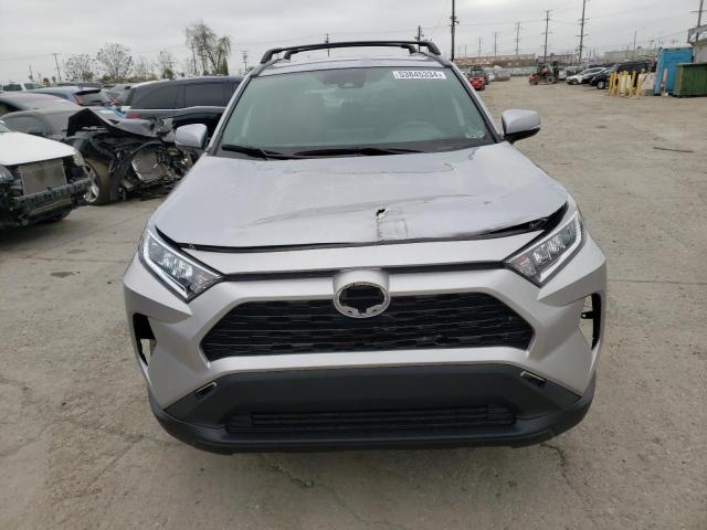 4T3T6RFV8NU065426 - 2022 TOYOTA RAV4 SE SILVER photo 5