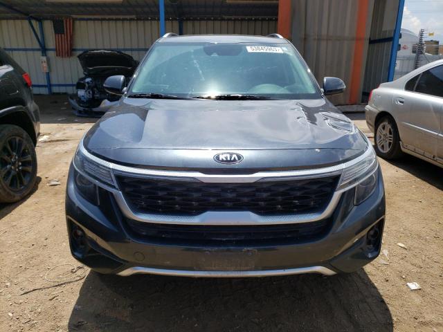 KNDEU2AA7M7221296 - 2021 KIA SELTOS S GRAY photo 5