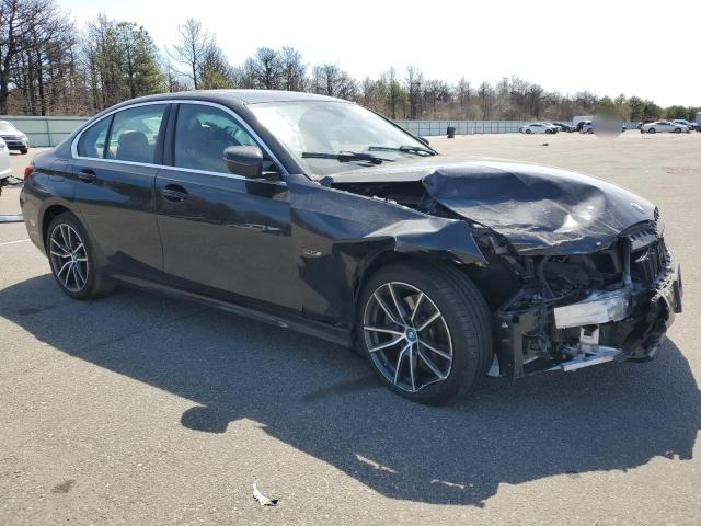 3MW5P9J07N8C76853 - 2022 BMW 330XE BLACK photo 4