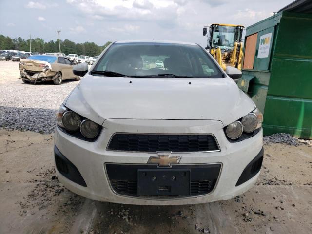 1G1JA6SG1G4104376 - 2016 CHEVROLET SONIC LS თეთრი ფოტო 5