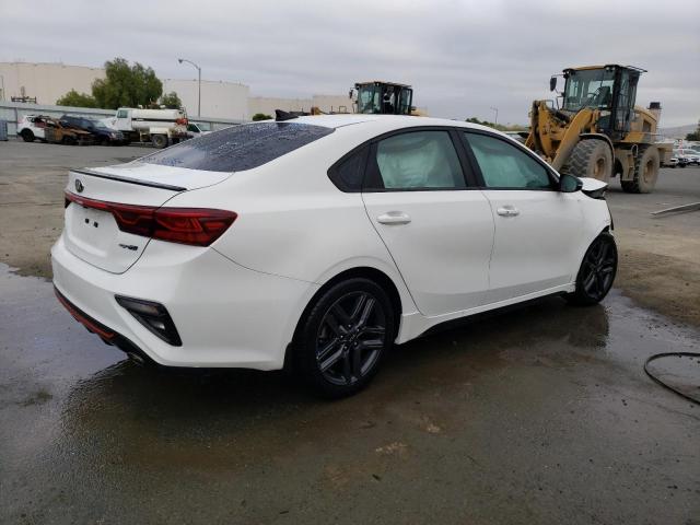 3KPF34AD2LE246327 - 2020 KIA FORTE GT LINE WHITE photo 3