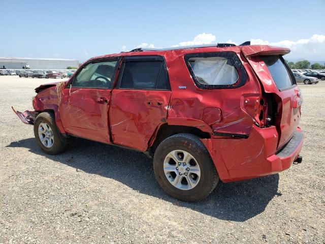 JTEMU5JR8P6110586 - 2023 TOYOTA 4RUNNER SE RED photo 2