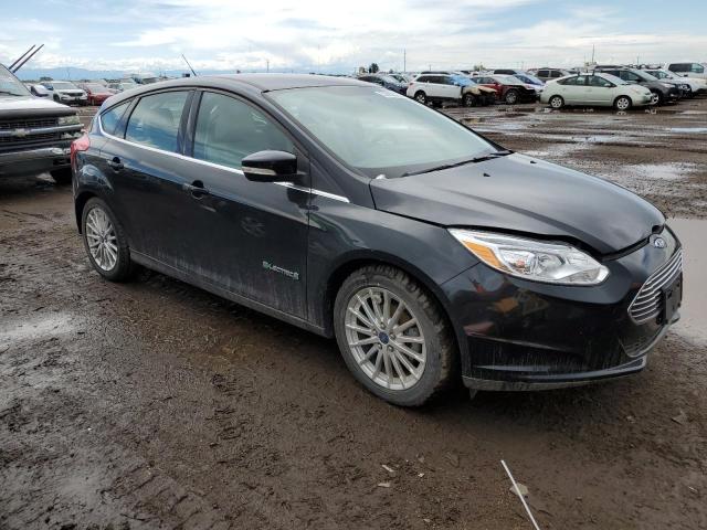 1FADP3R46DL210875 - 2013 FORD FOCUS BEV BLACK photo 4