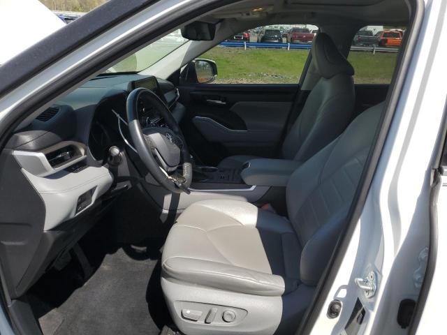 5TDGZRBH4MS526713 - 2021 TOYOTA HIGHLANDER XLE WHITE photo 7