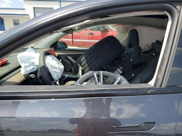 7SAYGDED2RF094708 - 2024 TESLA MODEL Y Szary zdjęcie 7