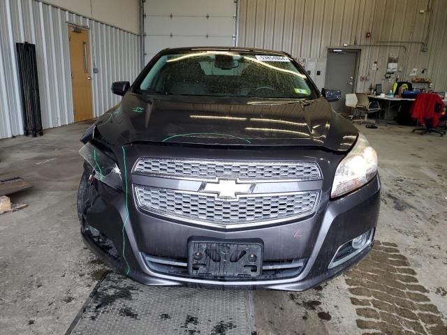 1G11H5SA3DF300028 - 2013 CHEVROLET MALIBU LTZ ნაცრისფერი ფოტო 5