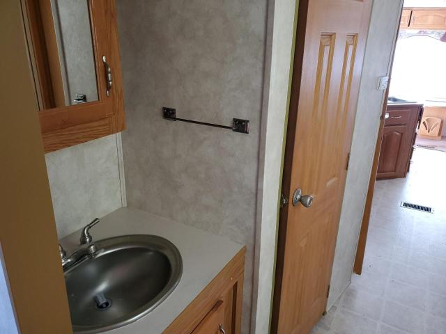 4YDT299294A216393 - 2004 KEYSTONE SPRINTER 白色 照片 6