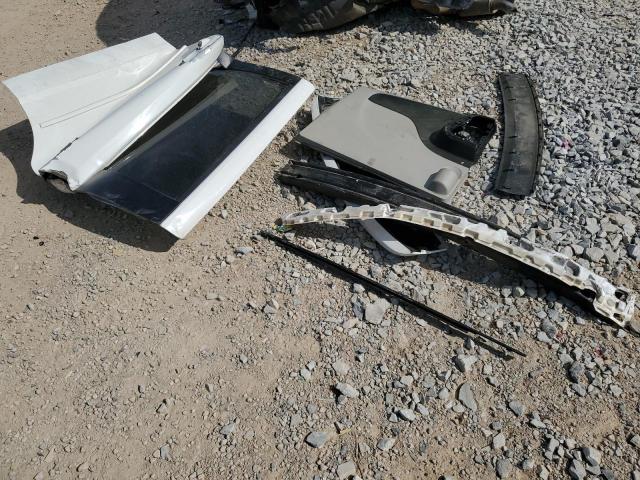 2C4RDGCG4DR700581 - 2013 DODGE GRAND CARAVAN SXT WHITE photo 12