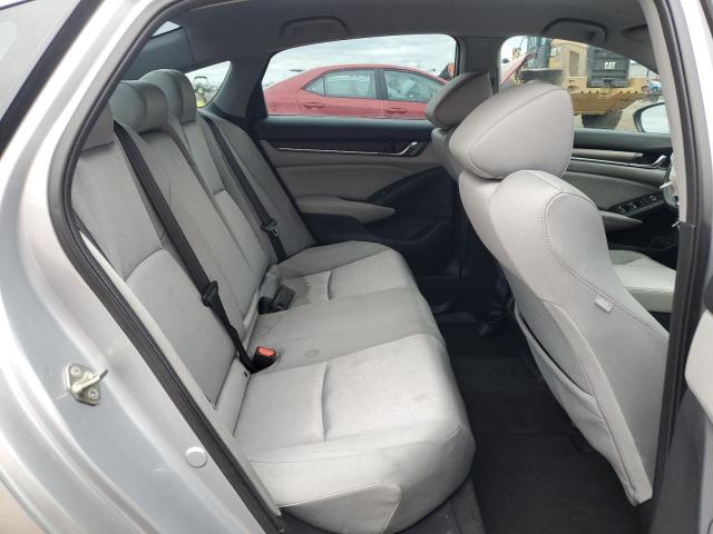 1HGCV1F12KA140442 - 2019 HONDA ACCORD LX Silber Foto 10