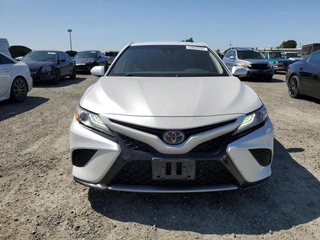 4T1B61HK1KU762702 - 2019 TOYOTA CAMRY XSE WHITE photo 5