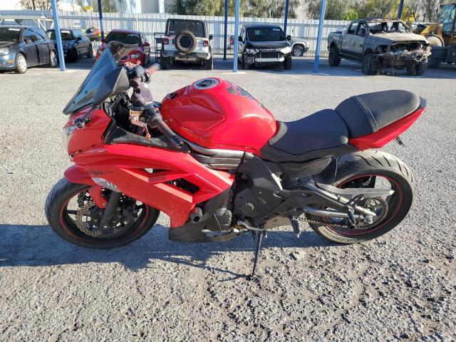 JKAEXEE1XCDA06222 - 2012 KAWASAKI EX650 EC RED photo 3