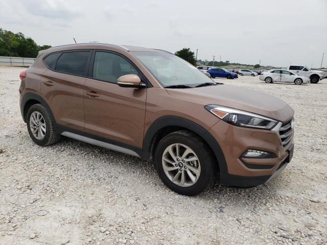 KM8J33A26HU391782 - 2017 HYUNDAI TUCSON LIMITED BROWN photo 4