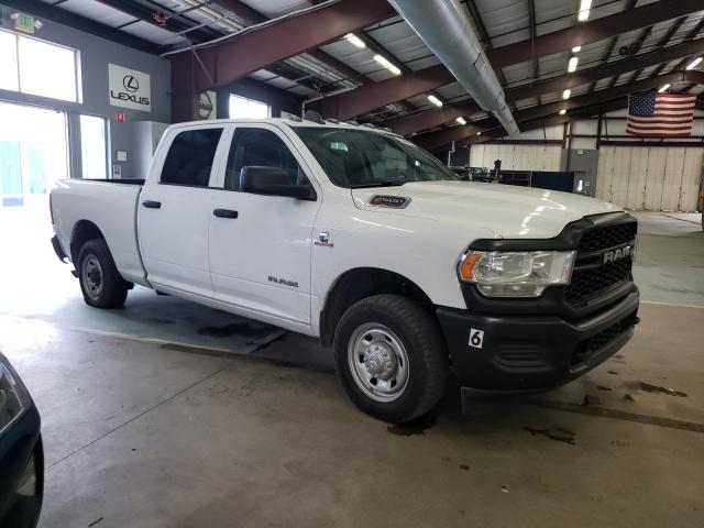 3C6UR4CL2KG564324 - 2019 RAM 2500 TRADESMAN WHITE photo 4