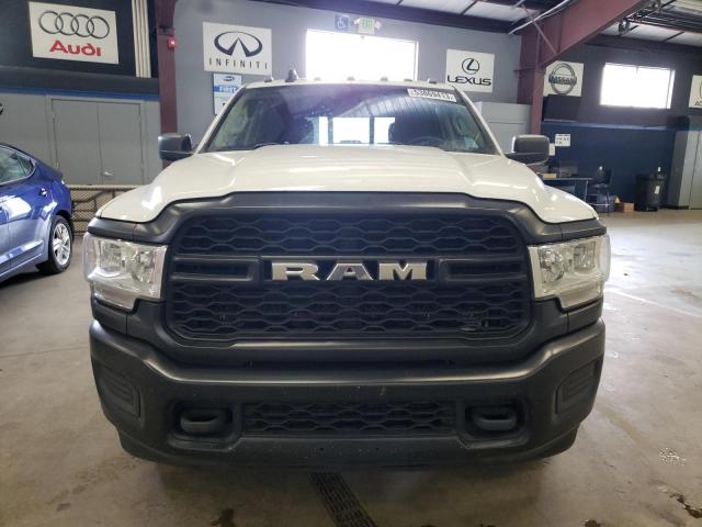 3C6UR4CL2KG564324 - 2019 RAM 2500 TRADESMAN WHITE photo 5