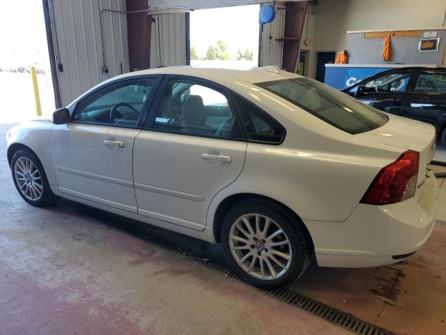 YV1672MS9B2543880 - 2011 VOLVO S40 T5 WHITE photo 2