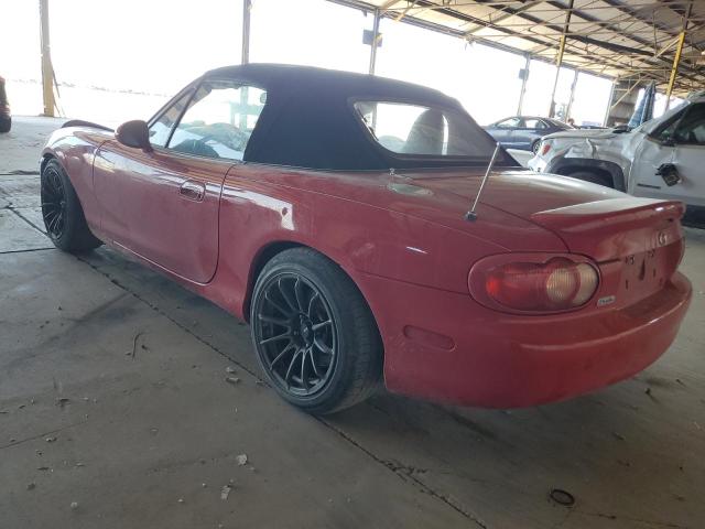 JM1NB353130307668 - 2003 MAZDA MX-5 MIATA BASE RED photo 2