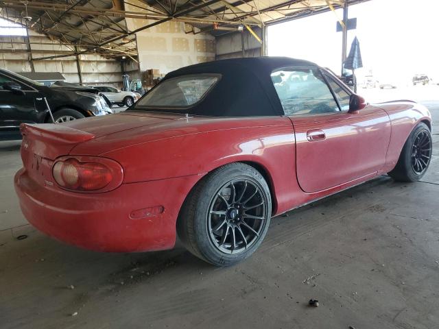 JM1NB353130307668 - 2003 MAZDA MX-5 MIATA BASE RED photo 3