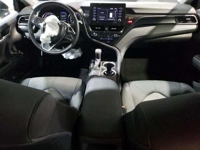 4T1C11AK4RU233509 - 2024 TOYOTA CAMRY LE 灰色 照片 8