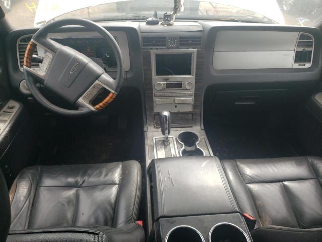 5LMFU28547LJ03918 - 2007 LINCOLN NAVIGATOR 银色 照片 8