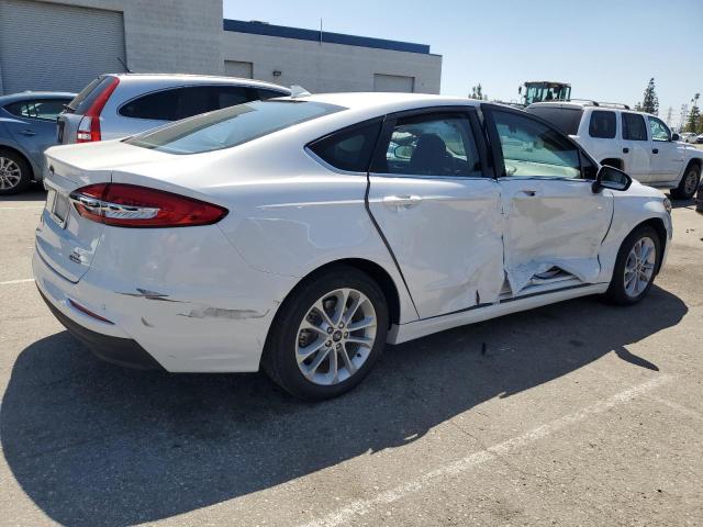 3FA6P0LU8LR266932 - 2020 FORD FUSION SE WHITE photo 3