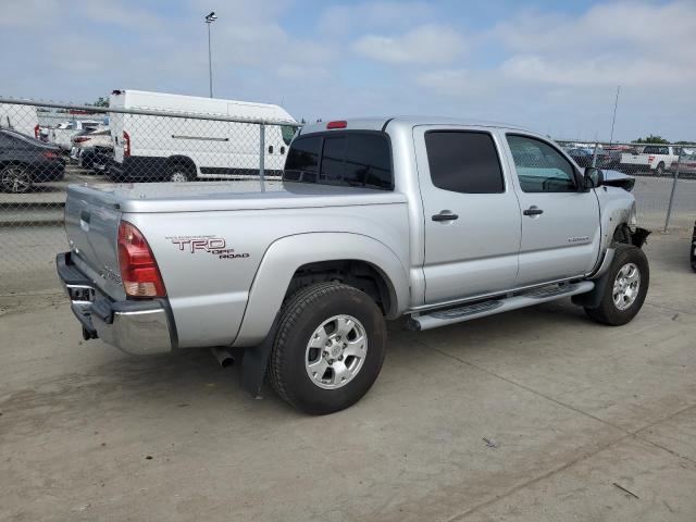 5TEJU62N56Z288627 - 2006 TOYOTA TACOMA DOUBLE CAB PRERUNNER SILVER photo 3