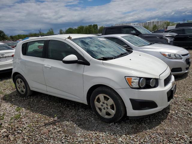 1G1JA6SH1F4121573 - 2015 CHEVROLET SONIC LS WHITE photo 4