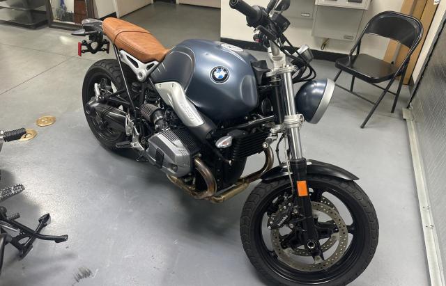 WB10J3308KZ794803 - 2019 BMW R NINE T SCRAMBLER BLUE photo 2