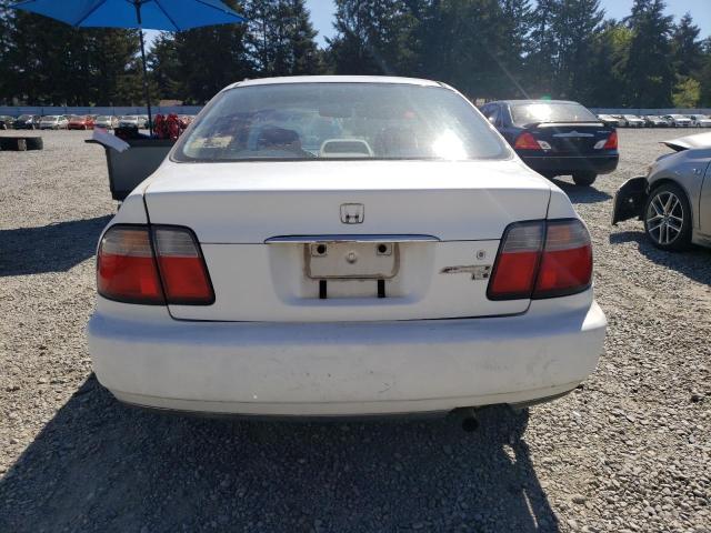 1HGCD5635TA115824 - 1996 HONDA ACCORD LX WHITE photo 6