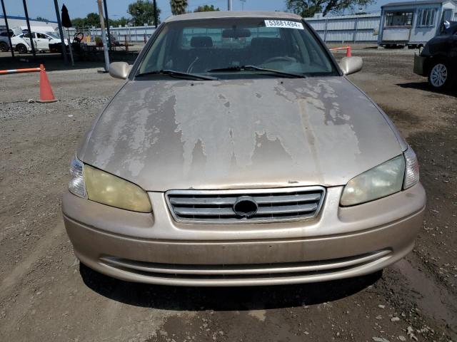 JT2BF22K710313638 - 2001 TOYOTA CAMRY CE GOLD photo 5