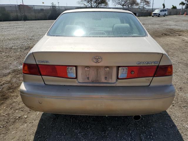 JT2BF22K710313638 - 2001 TOYOTA CAMRY CE GOLD photo 6