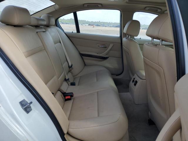 WBAPH5G54BNM74347 - 2011 BMW 3 SERIES I SULEV WHITE photo 11