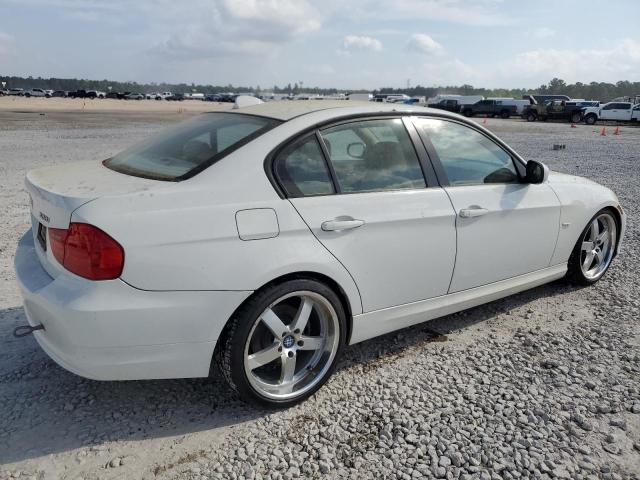 WBAPH5G54BNM74347 - 2011 BMW 3 SERIES I SULEV WHITE photo 3